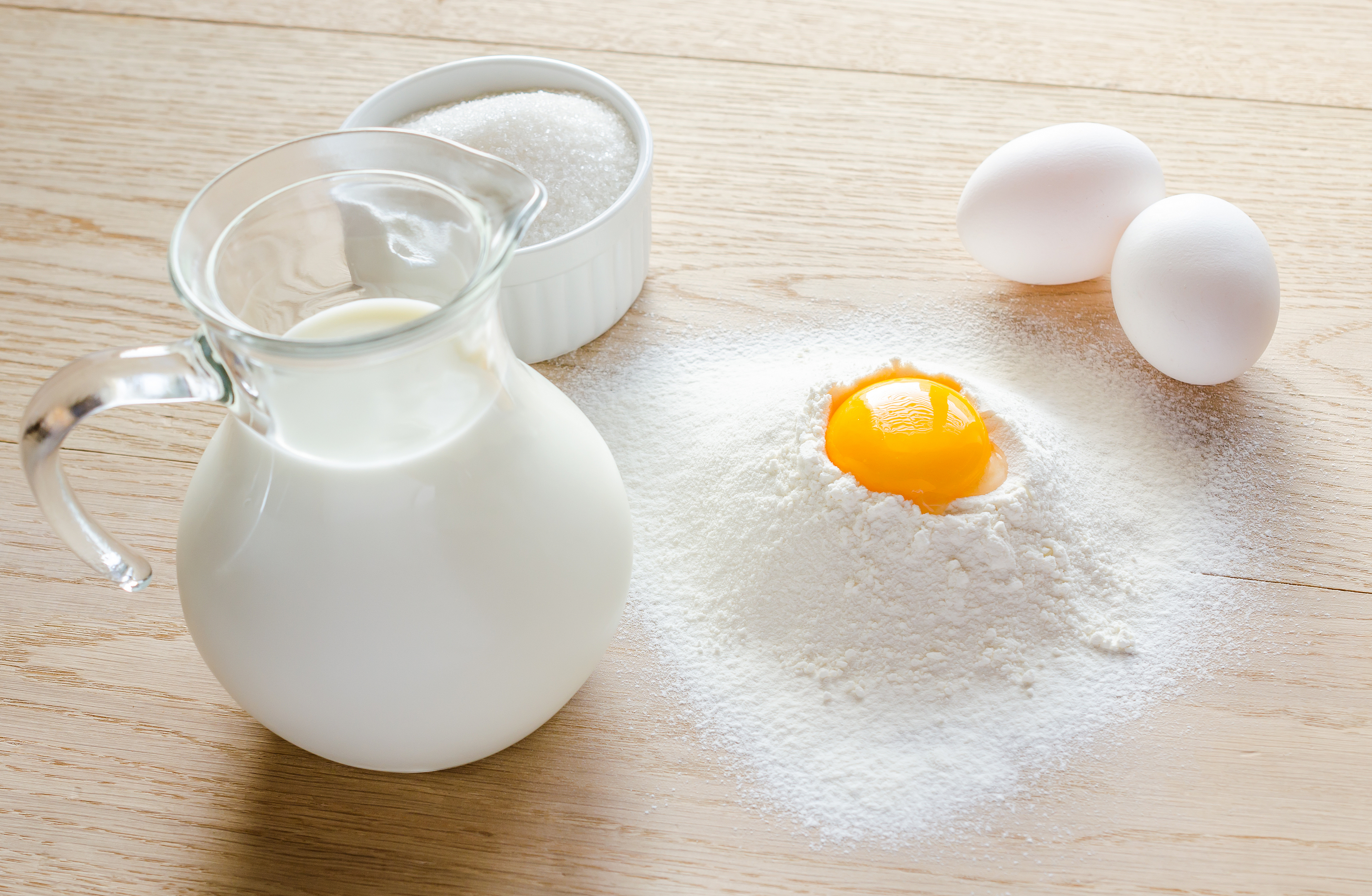 Basic ingredients for sweet bread (panettone)